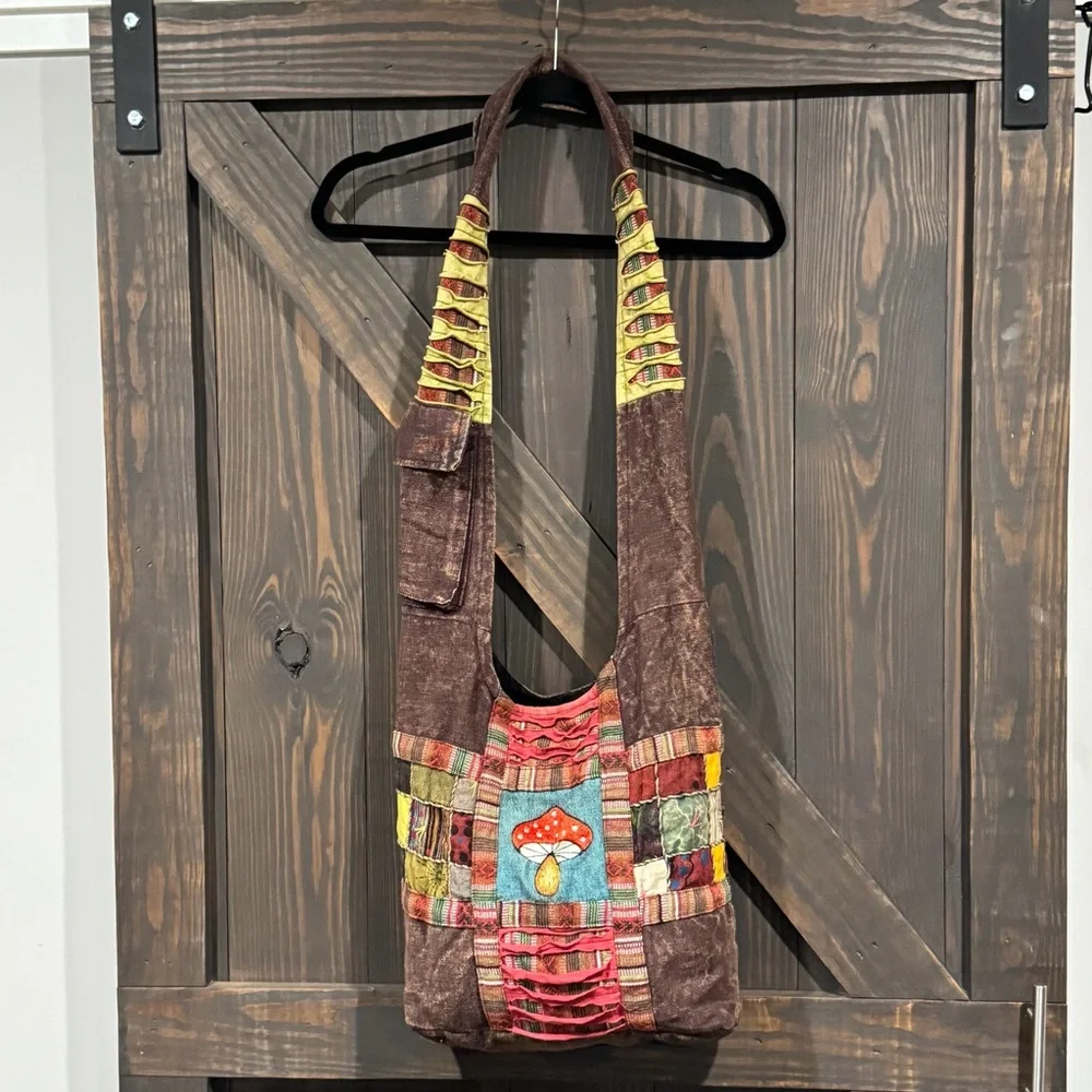 Gypsy Rose BOHO Hippie MUSHROOMS Festival PATCHWORK Embroidered‎ Tapestry Bag